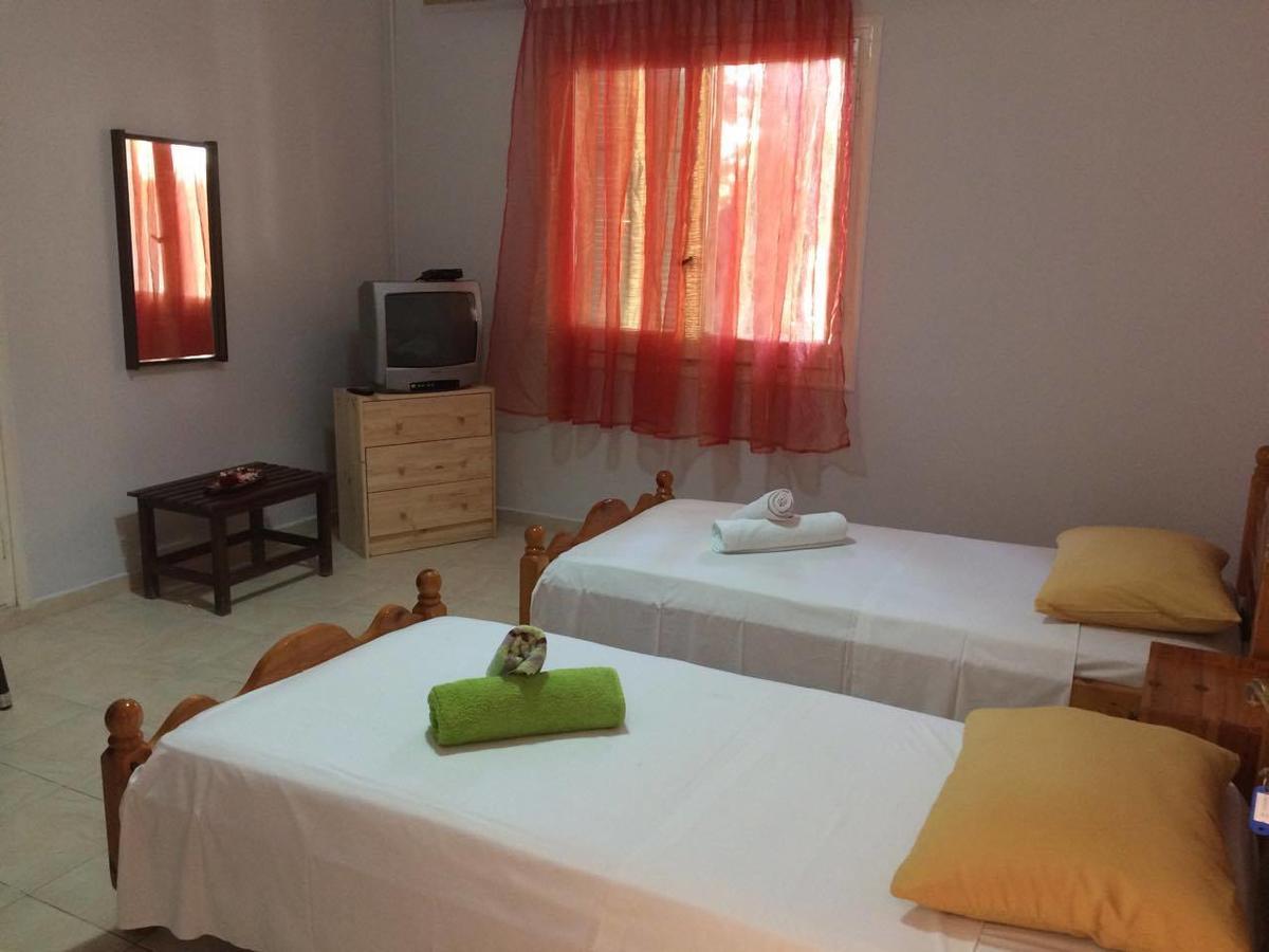Villa Sia Dassia  Buitenkant foto